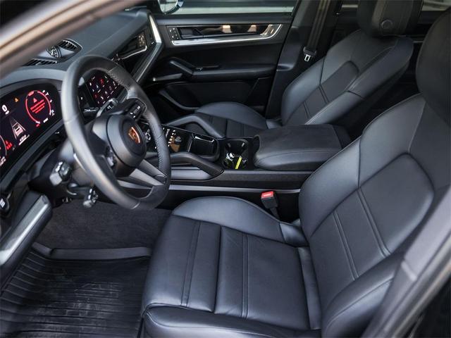 Photo of 2024 Black Porsche Cayenne