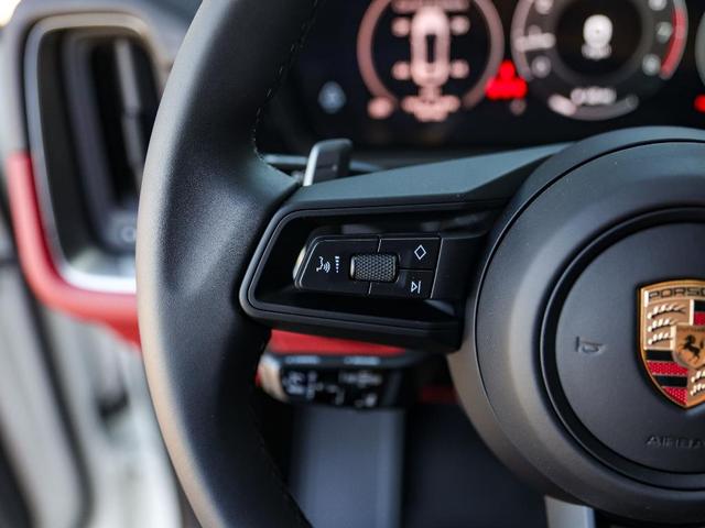 Photo of 2025 White Porsche Cayenne