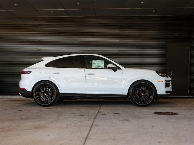 Photo of 2025 White Porsche Cayenne