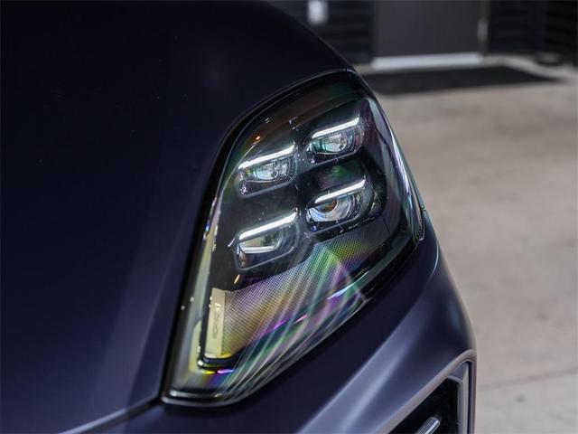 Photo of 2024 Blue Metallic Porsche Cayenne