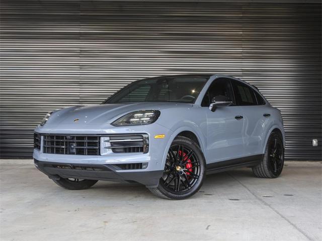 Photo of 2024 Arctic Grey Porsche Cayenne