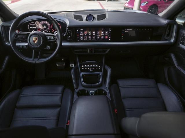 Photo of 2024 Arctic Grey Porsche Cayenne