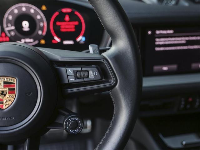 Photo of 2024 Arctic Grey Porsche Cayenne