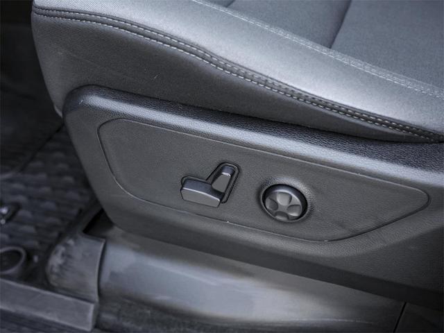 Photo of 2020 Granite Crystal Clearcoat Metallic RAM 1500