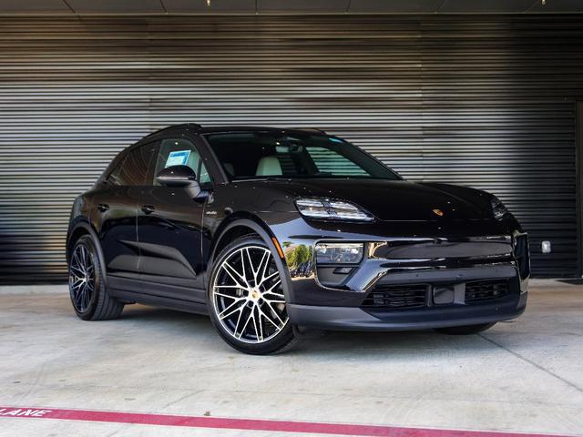 Photo of 2025 Jet Black Porsche Macan