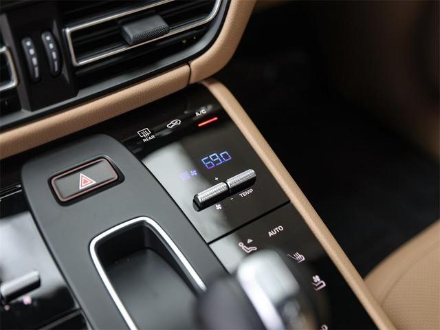 Photo of 2025 Black Porsche Macan