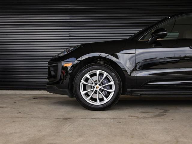 Photo of 2025 Black Porsche Macan