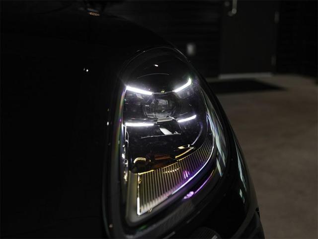 Photo of 2025 Black Porsche Macan
