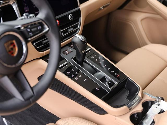 Photo of 2025 Black Porsche Macan