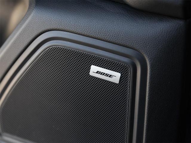 Photo of 2021 Night Blue Metallic Porsche Macan