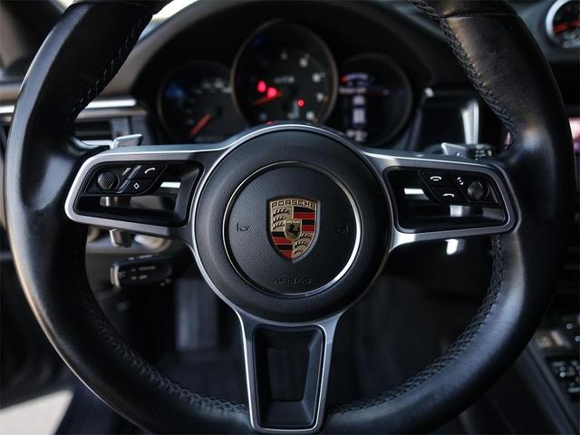 Photo of 2021 Night Blue Metallic Porsche Macan