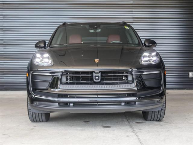 Photo of 2025 Black Porsche Macan