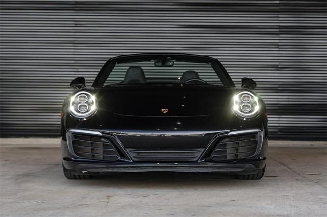 Photo of 2017 Black Porsche 911