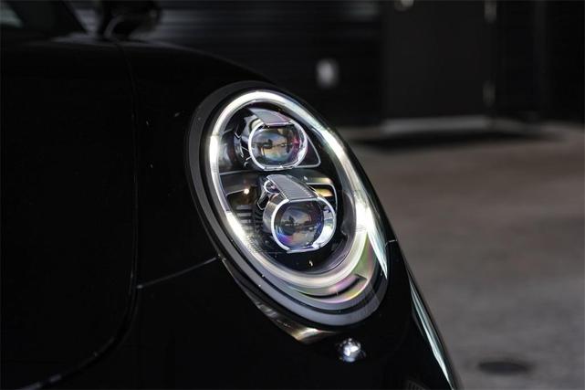 Photo of 2017 Black Porsche 911