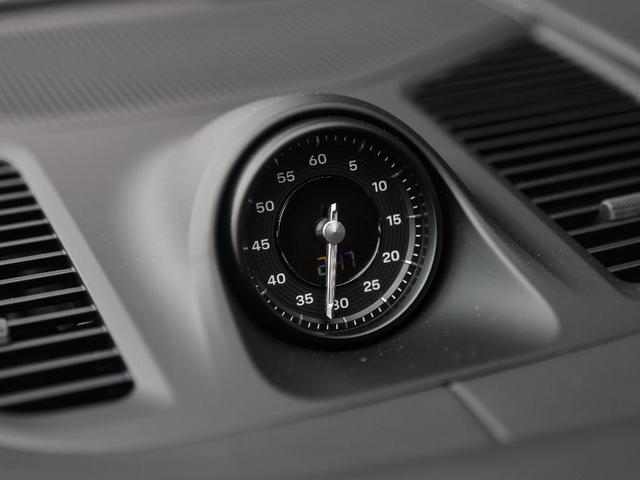 Photo of 2025 Blue Porsche Cayenne