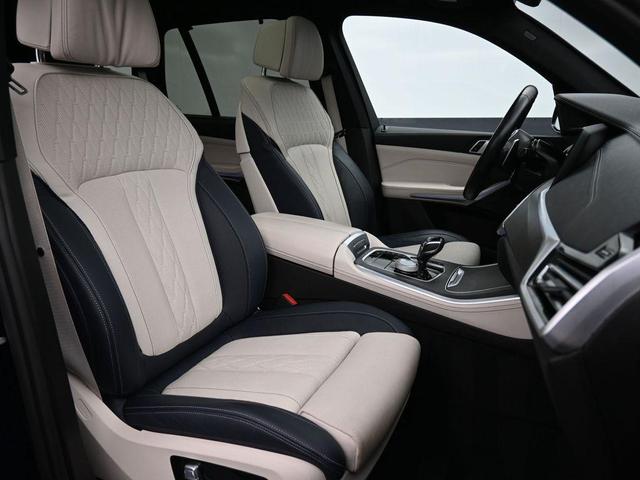 Photo of 2022 Tanzanite Blue II Metallic BMW X5