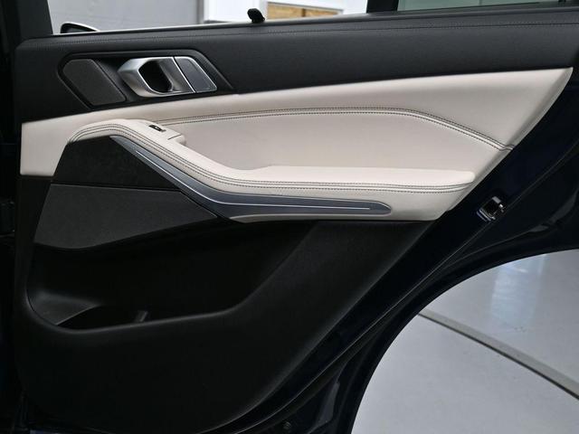 Photo of 2022 Tanzanite Blue II Metallic BMW X5