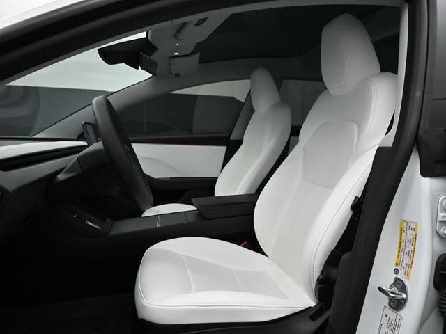 Photo of 2025 Pearl White Multi-Coat Tesla Model 3