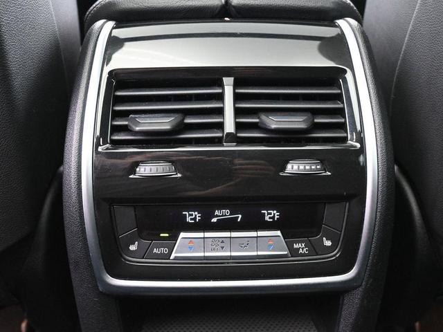 Photo of 2022 Mineral White Metallic BMW X5