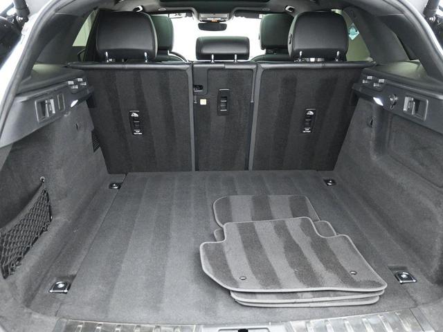 Photo of 2021 Black Jaguar F-PACE