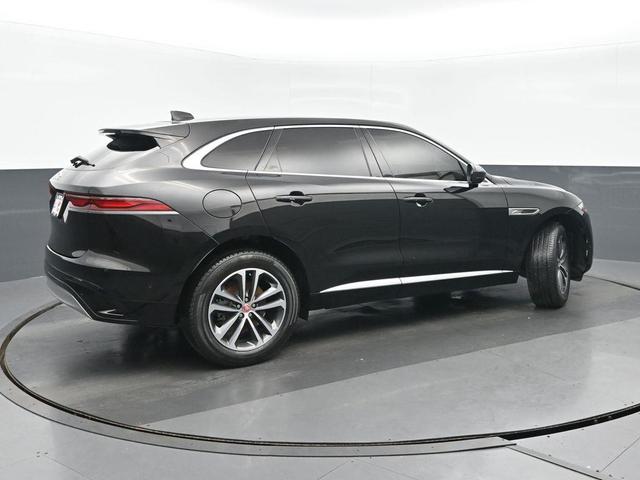 Photo of 2021 Black Jaguar F-PACE