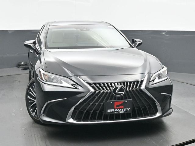 Photo of 2022 Black Lexus ES 350