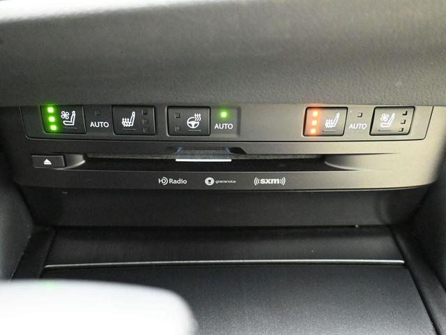 Photo of 2022 Black Lexus ES 350