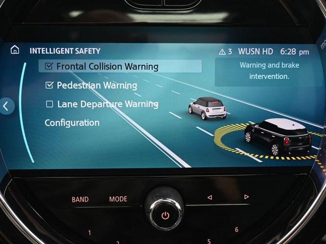 Photo of 2023 White Silver Metallic MINI Countryman