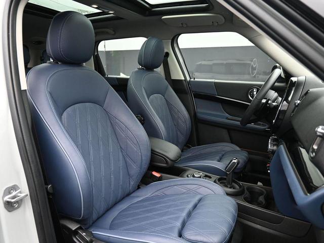 Photo of 2023 White Silver Metallic MINI Countryman