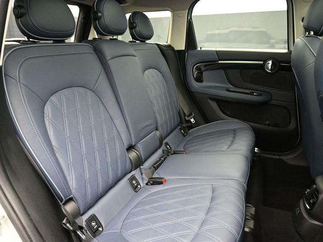 Photo of 2023 White Silver Metallic MINI Countryman
