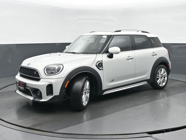 Photo of 2023 White Silver Metallic MINI Countryman