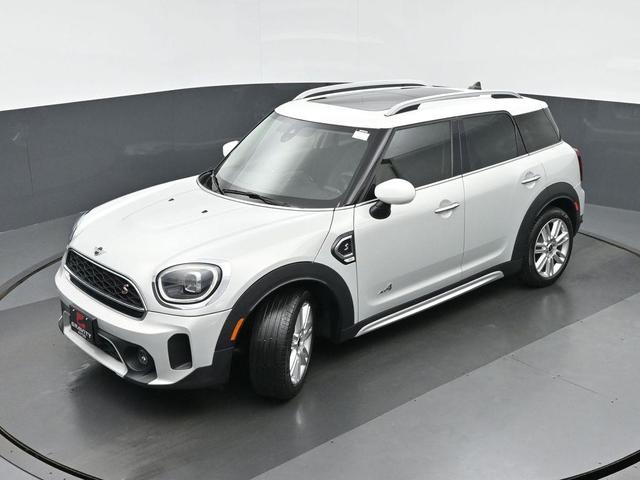 Photo of 2023 White Silver Metallic MINI Countryman