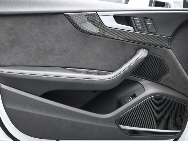 Photo of 2018 Glacier White Audi S5