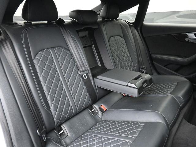 Photo of 2018 Glacier White Audi S5