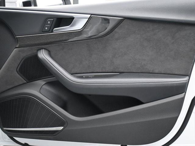 Photo of 2018 Glacier White Audi S5