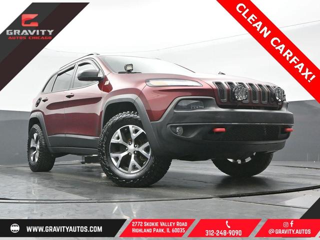 Photo of 2018 Velvet Red Pearlcoat Jeep Cherokee