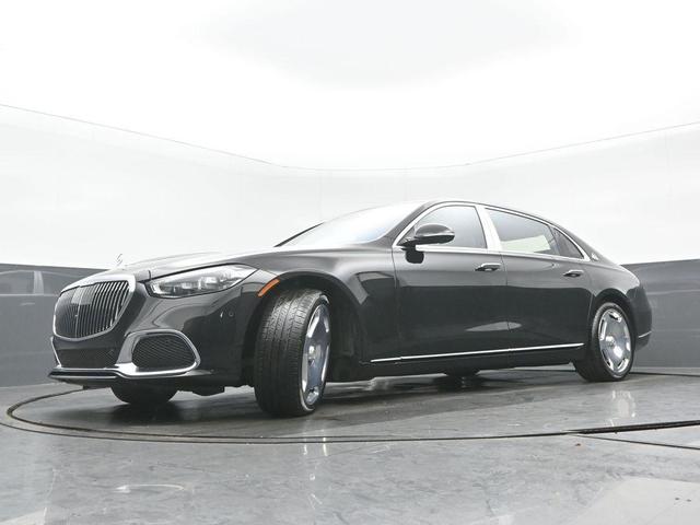 Photo of 2022 Black Mercedes-Benz Maybach S 580