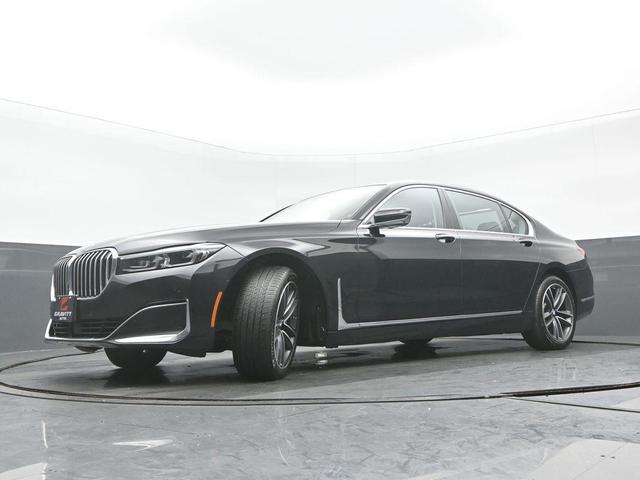 Photo of 2022 Black Sapphire Metallic BMW 750