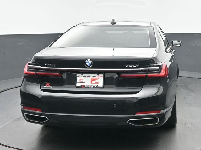 Photo of 2022 Black Sapphire Metallic BMW 750