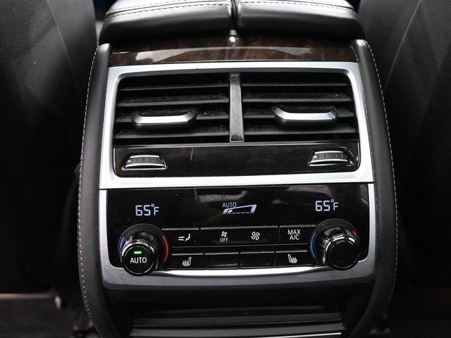 Photo of 2022 Black Sapphire Metallic BMW 750
