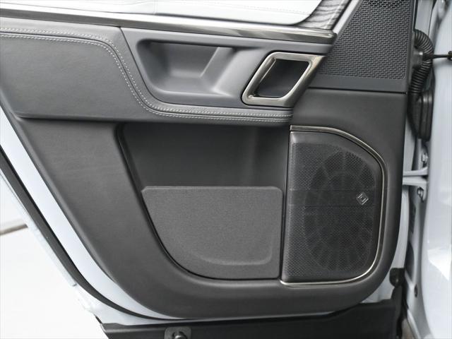 Photo of 2023 LA Silver Rivian R1T