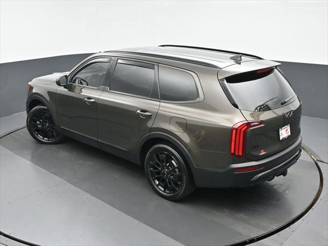 Photo of 2022 Dark Moss Kia Telluride