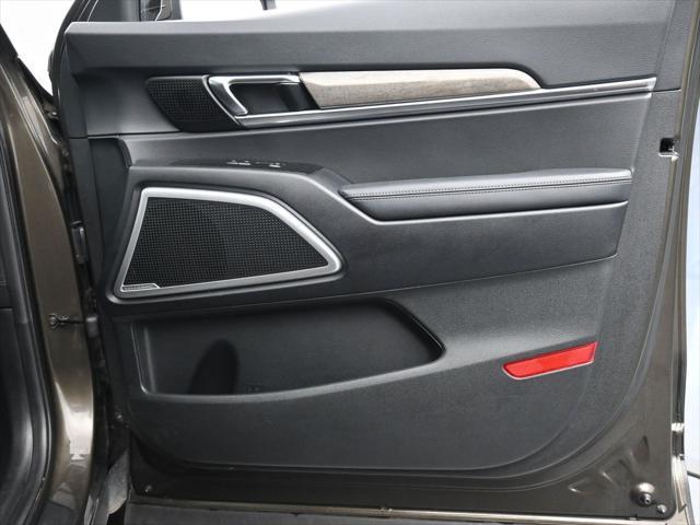Photo of 2022 Dark Moss Kia Telluride