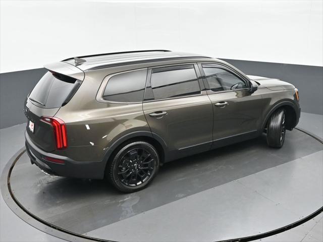 Photo of 2022 Dark Moss Kia Telluride