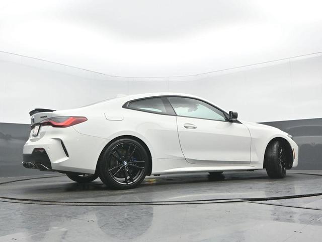 Photo of 2022 Alpine White BMW M440