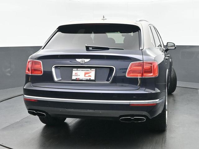 Photo of 2019 Blue Bentley Bentayga