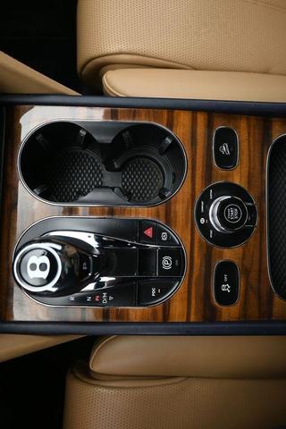 Photo of 2019 Blue Bentley Bentayga