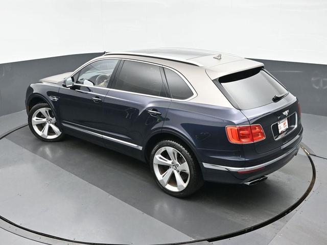 Photo of 2019 Blue Bentley Bentayga