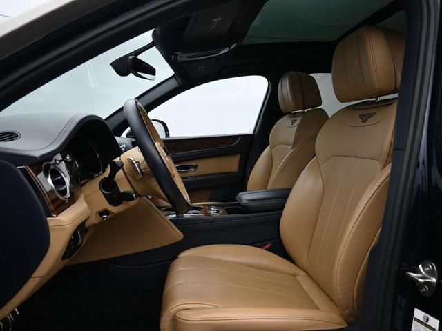 Photo of 2019 Blue Bentley Bentayga