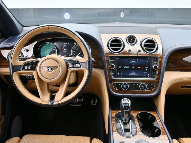 Photo of 2019 Blue Bentley Bentayga
